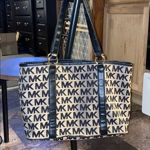 Michael Kors Tote